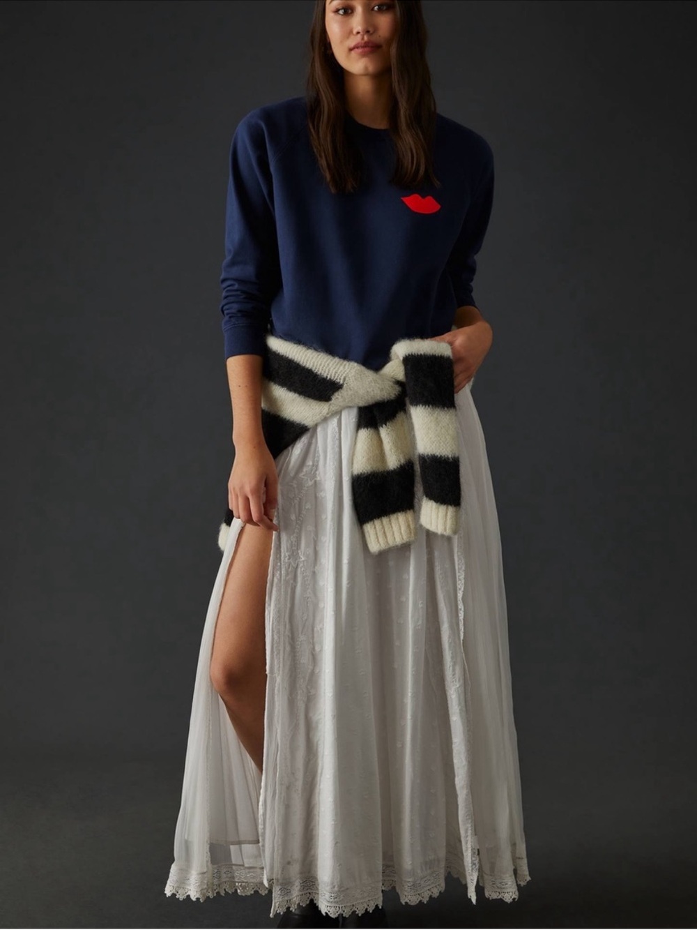 Clare V. Bisous Sweatshirt Lips Navy - Picture 3 of 11